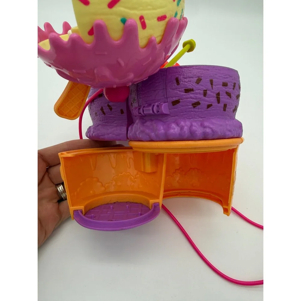 Polly Pocket Ice Cream Cone Purse Playset 2020 Mattel HBF15 Carry Case Toy